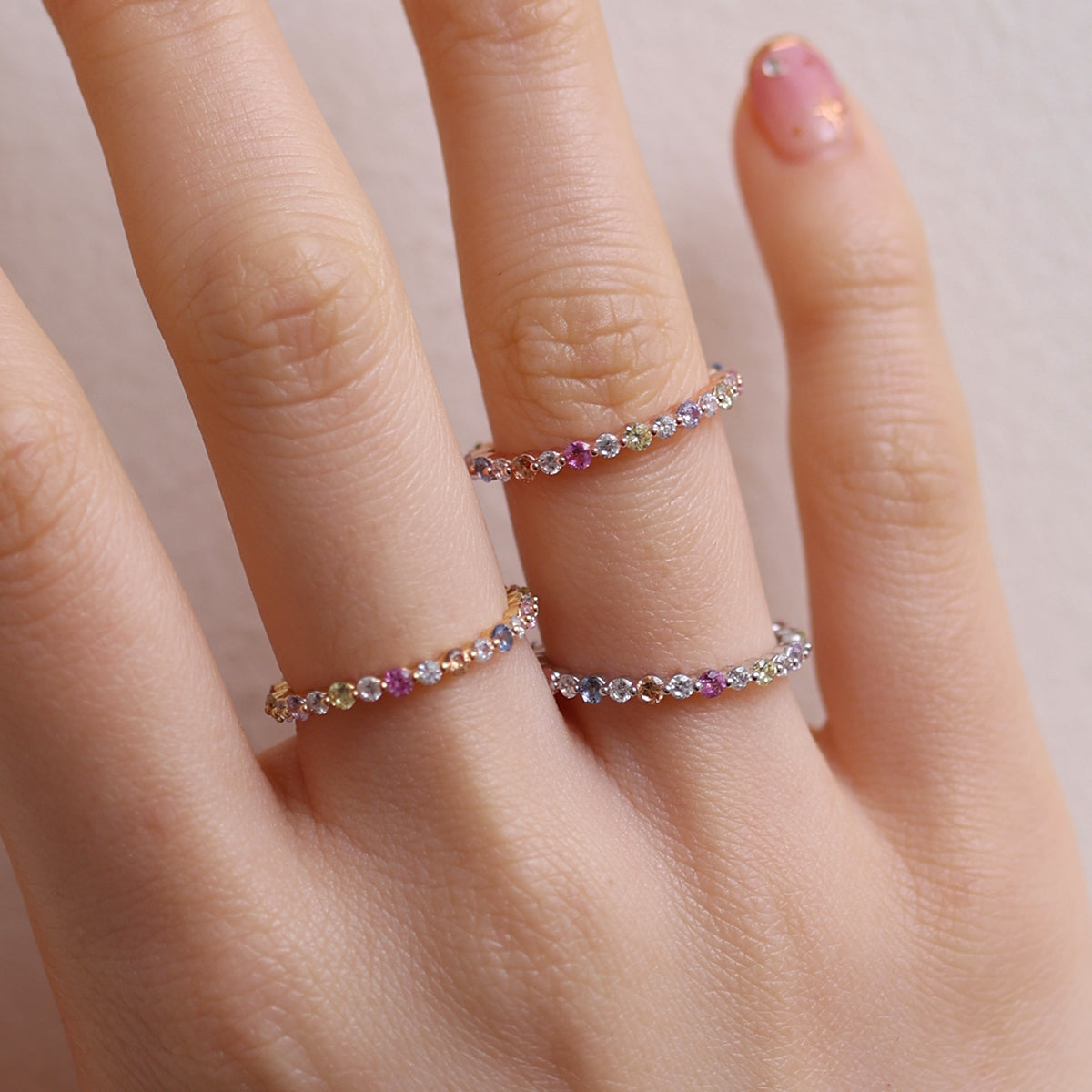 Colourful band ring