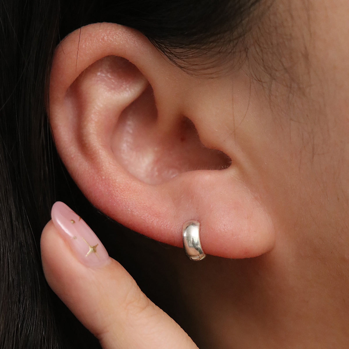 Simple Bold Huggie Earrings