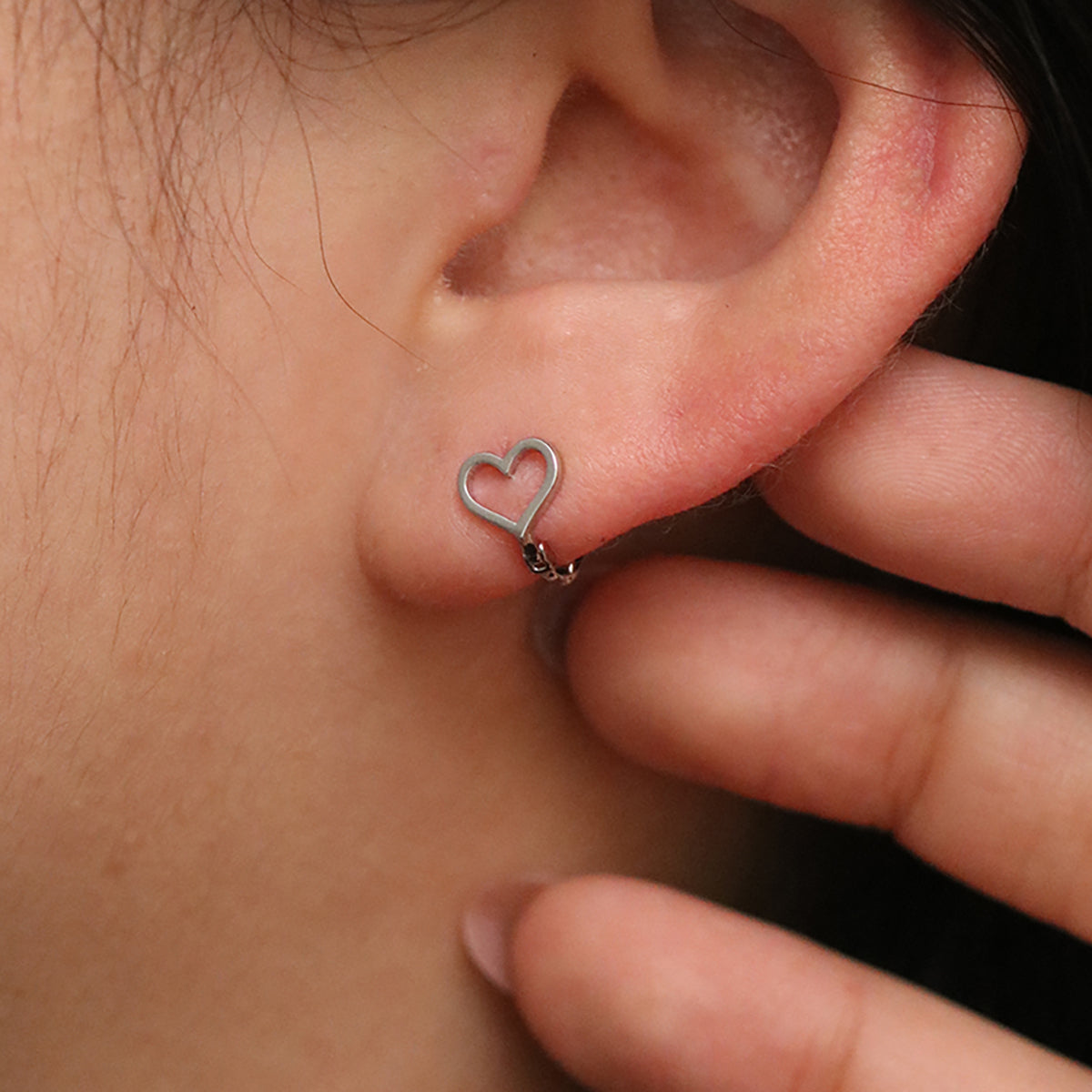 Line Heart Huggie Earring