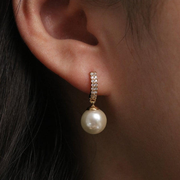 Elegant Pearl drop earrings