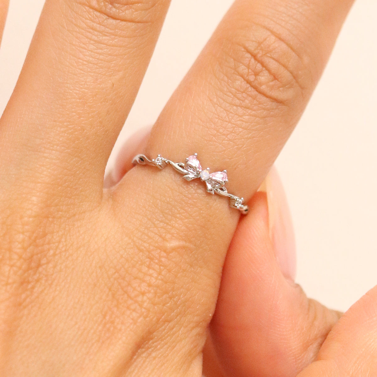 Bow Cubic Ring