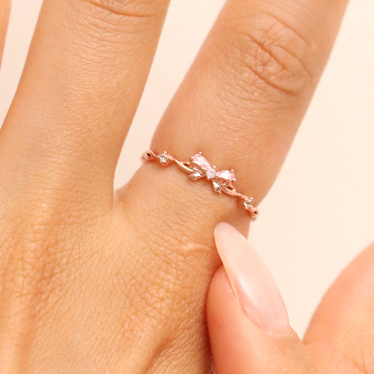 Bow Cubic Ring