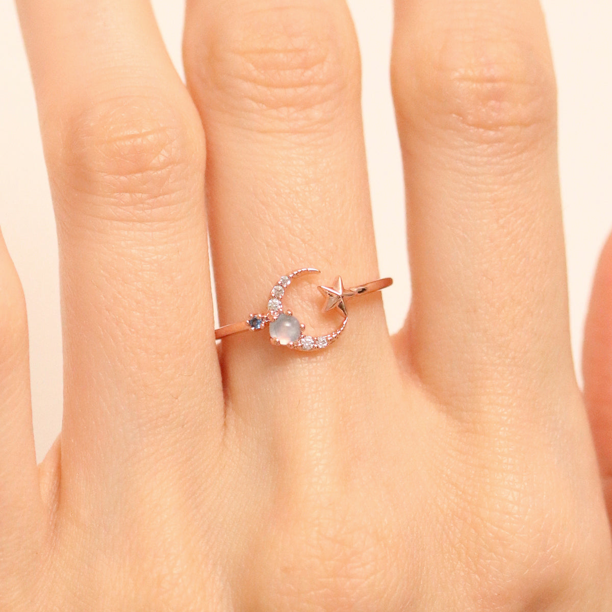 Moon cubic moonstone ring