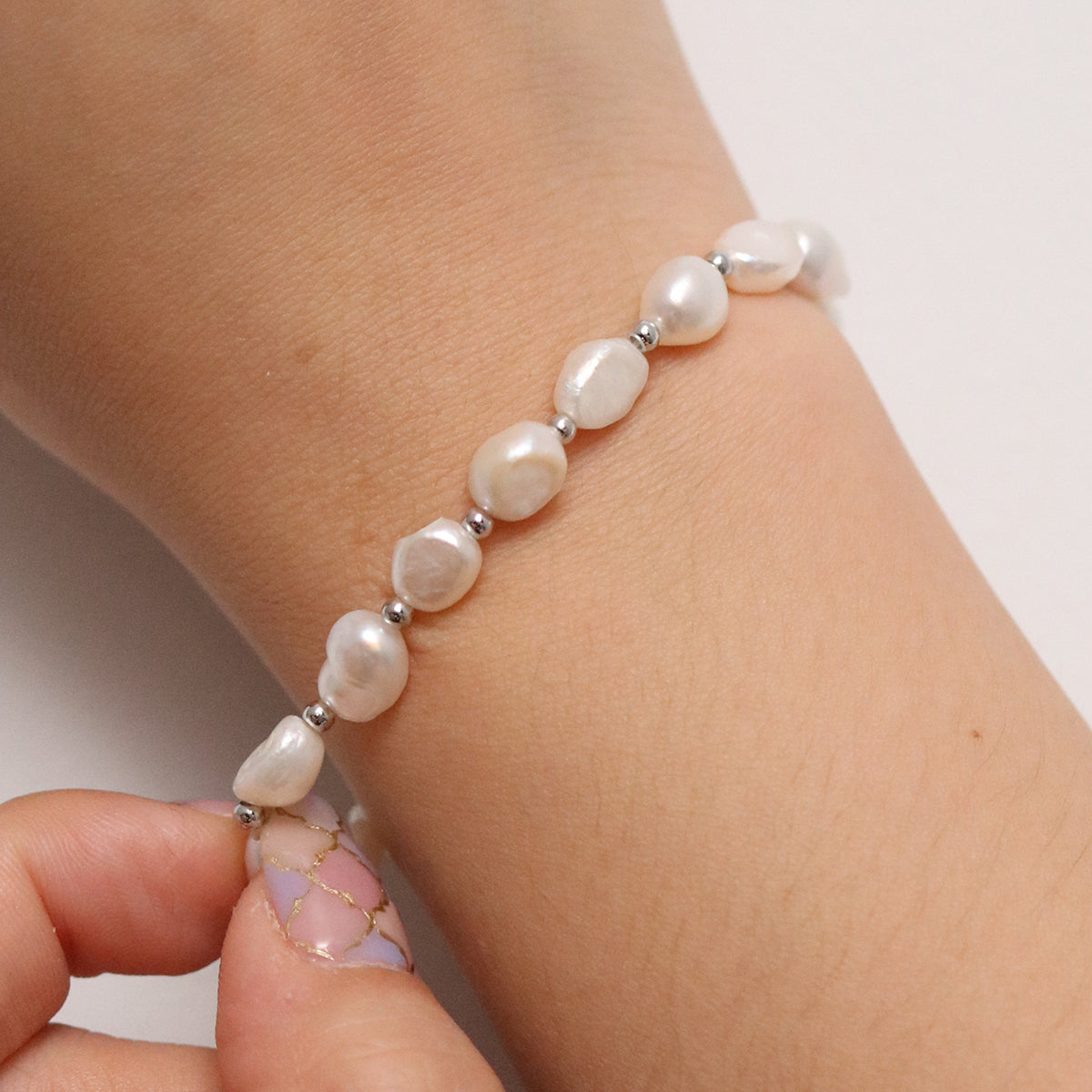 Freshwater pearl stretched bracelets