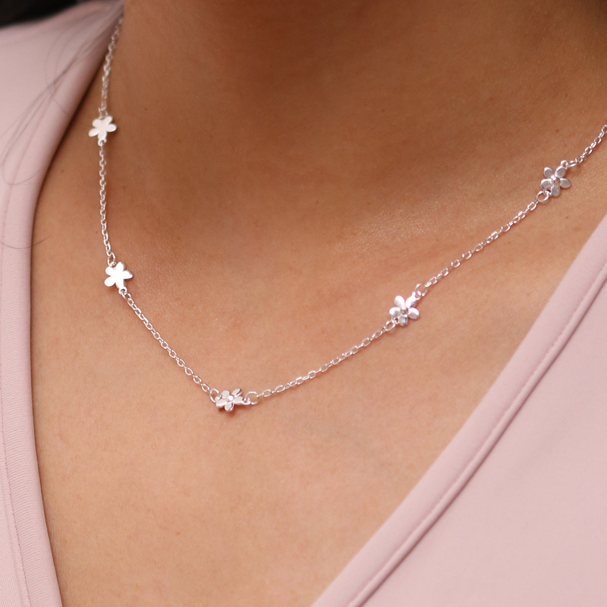 Daisy necklace