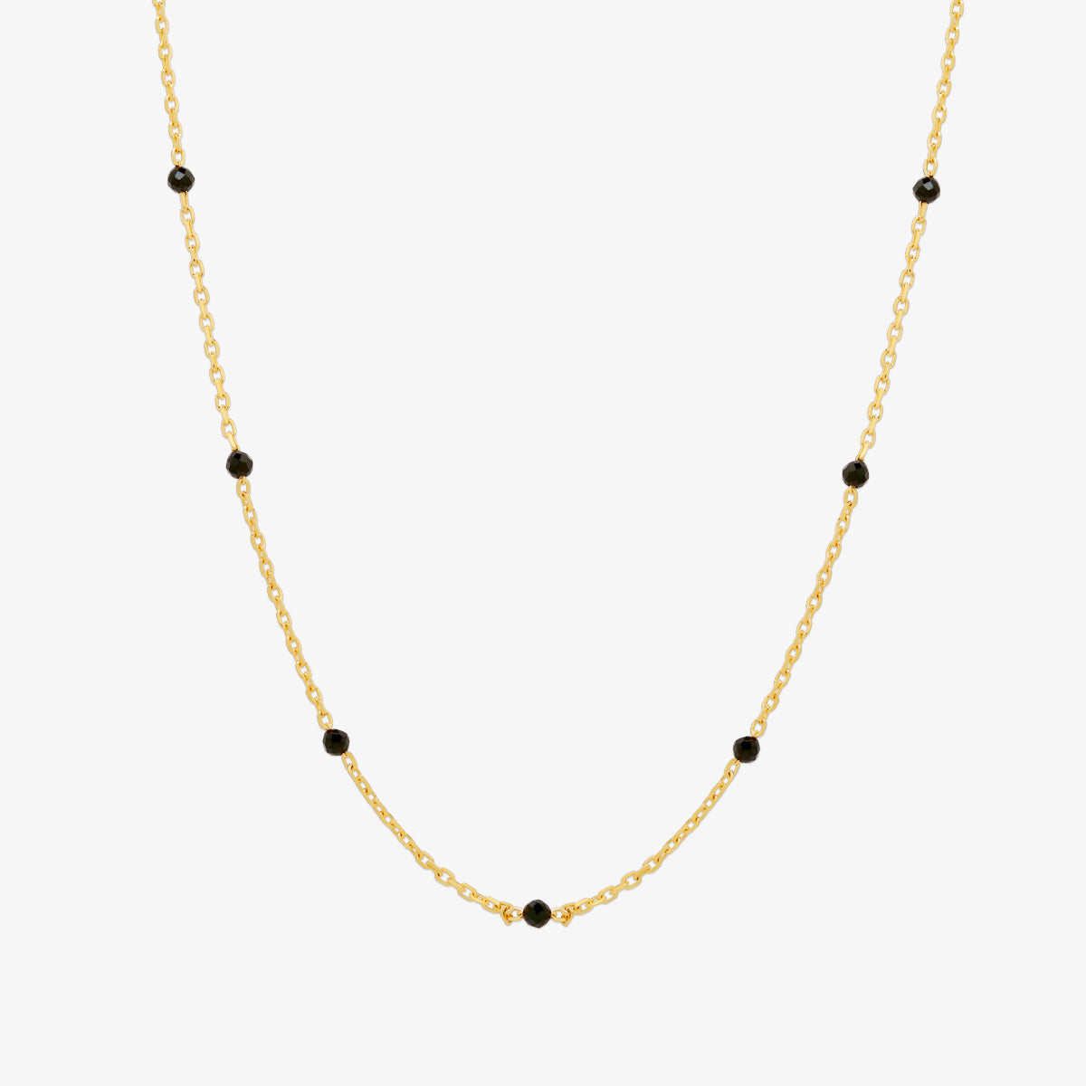 Black spinel relay necklace