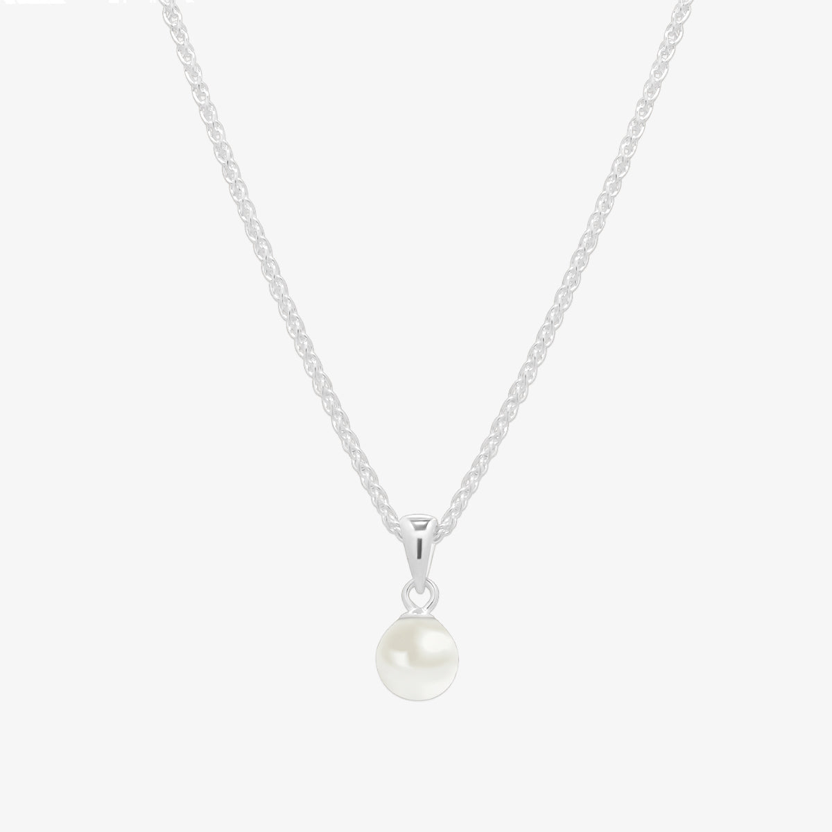 Silver pearl necklace