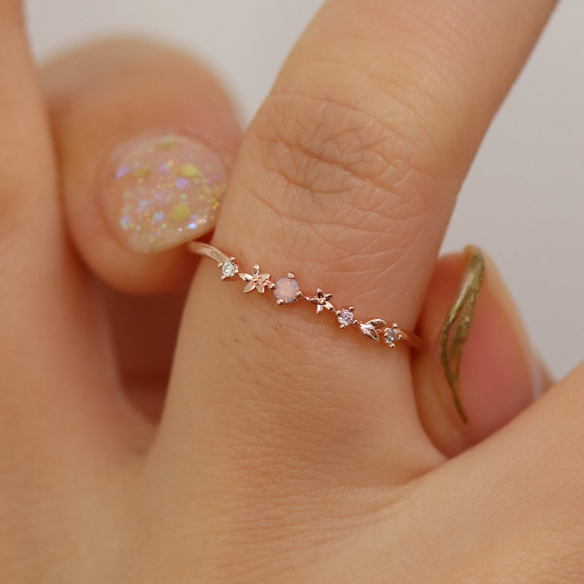 Rose quartz laurel ring