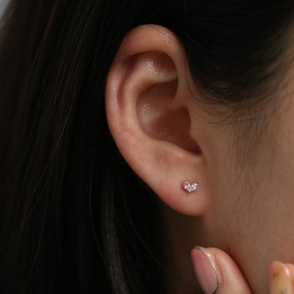 Tiny leaf stud earrings