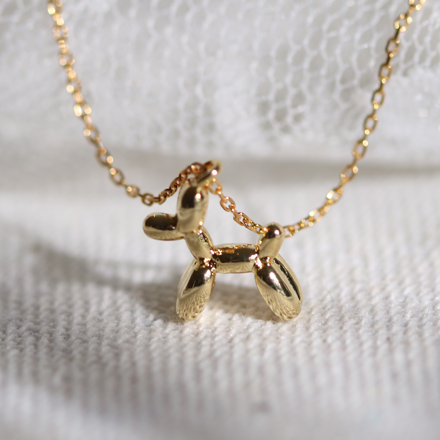 Balloon dog necklace