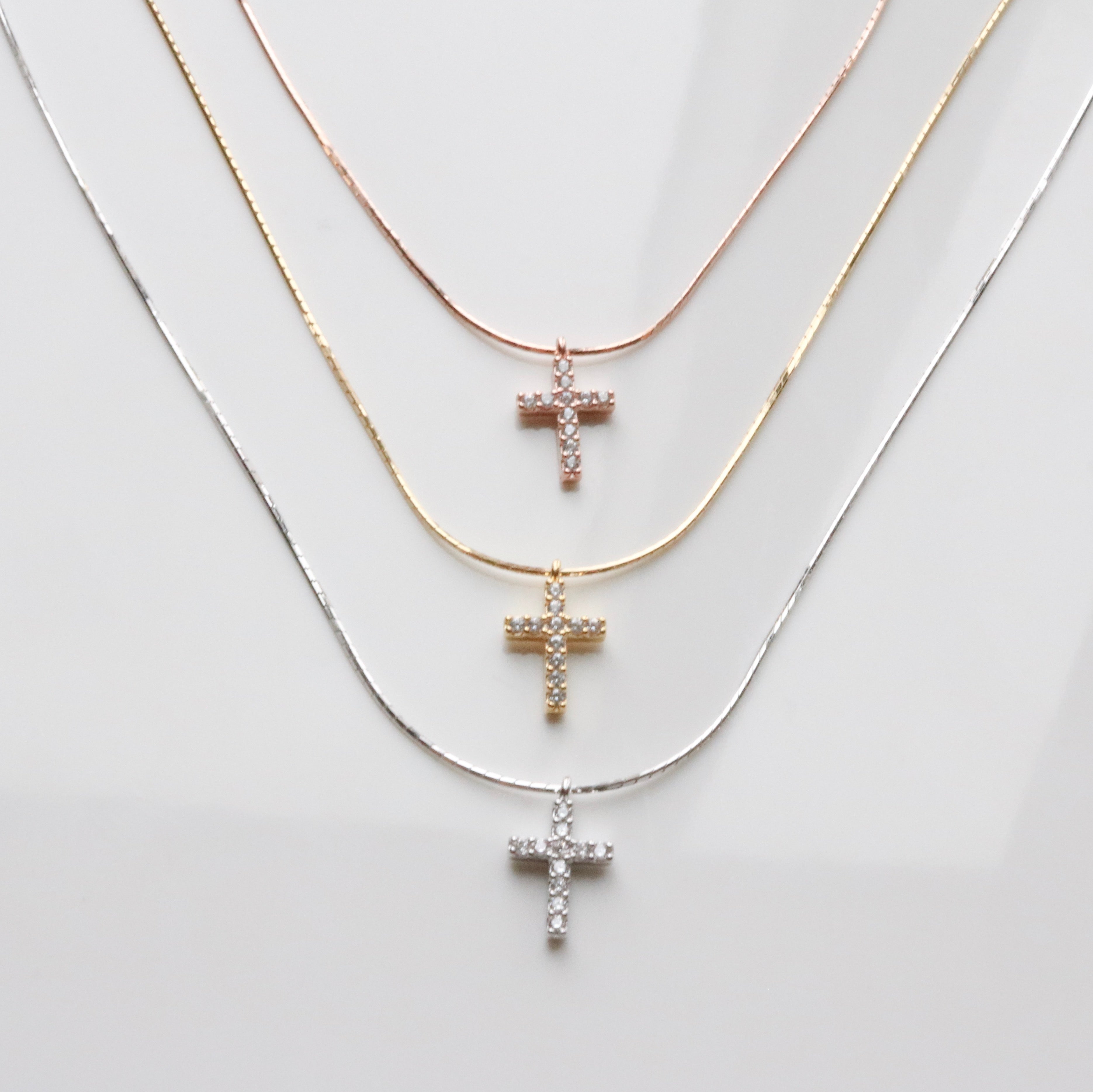 Cross pendant silk necklace